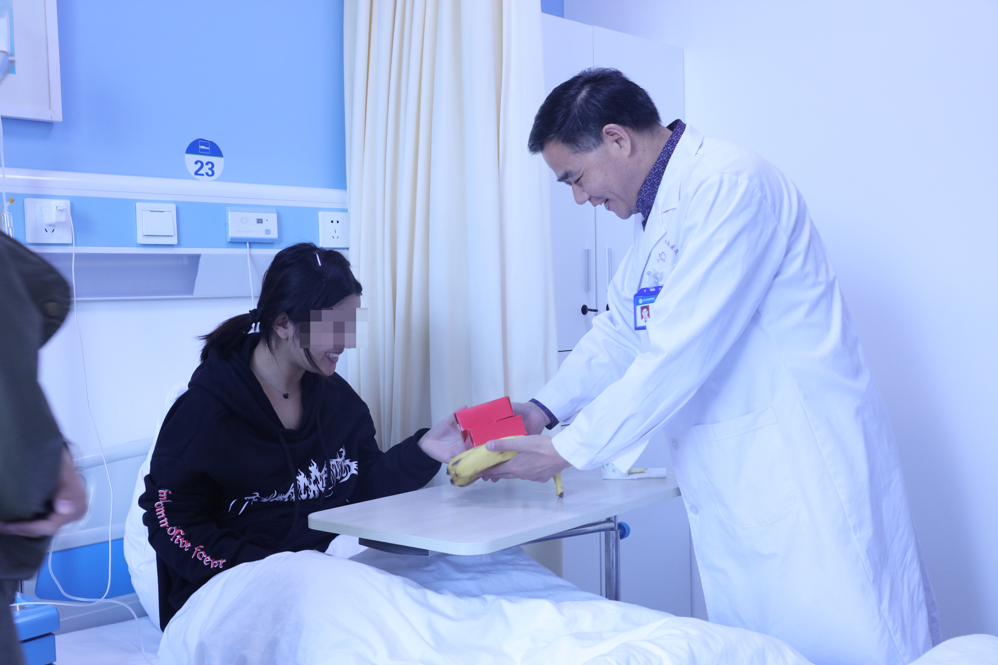 中秋佳节 医患情深，北京方舟医院慰问住院患者共贺中秋佳节！(图1)